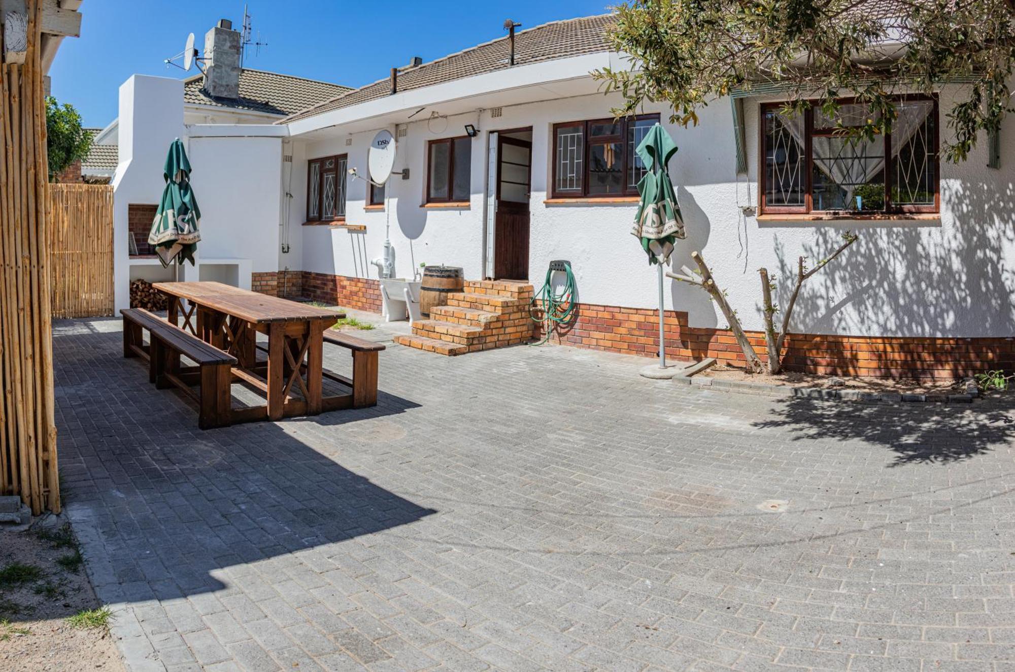 The Salty Surf Shack Apartment Cape Town